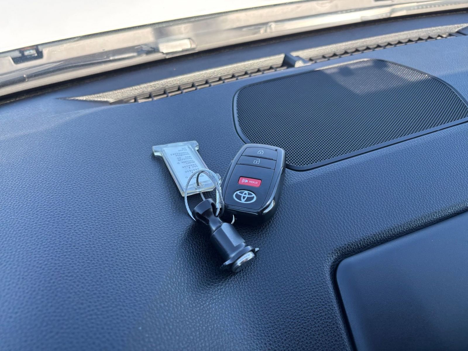 Used 2025 Toyota Tacoma TRD Off-Road image 21