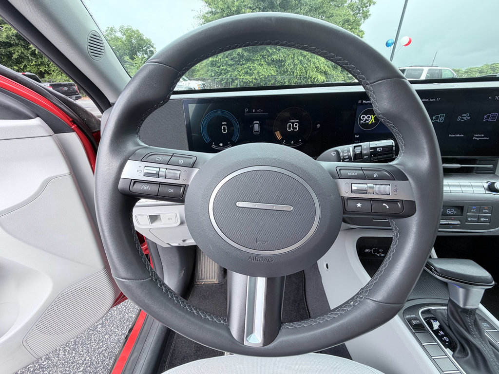 Used 2024 Hyundai Kona SEL FWD image 12