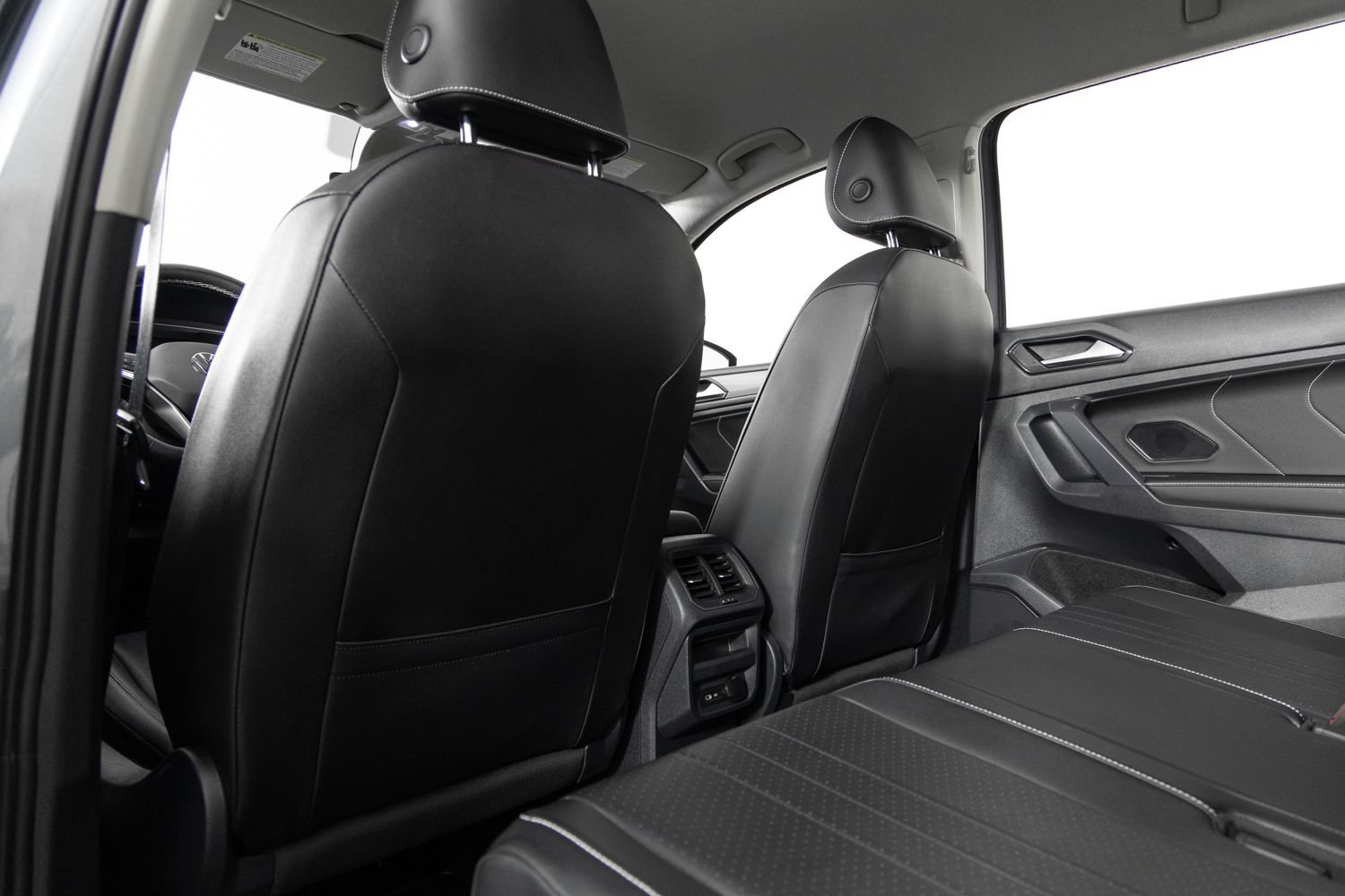 Used 2022 Volkswagen Tiguan SE AWD/4WD image 19