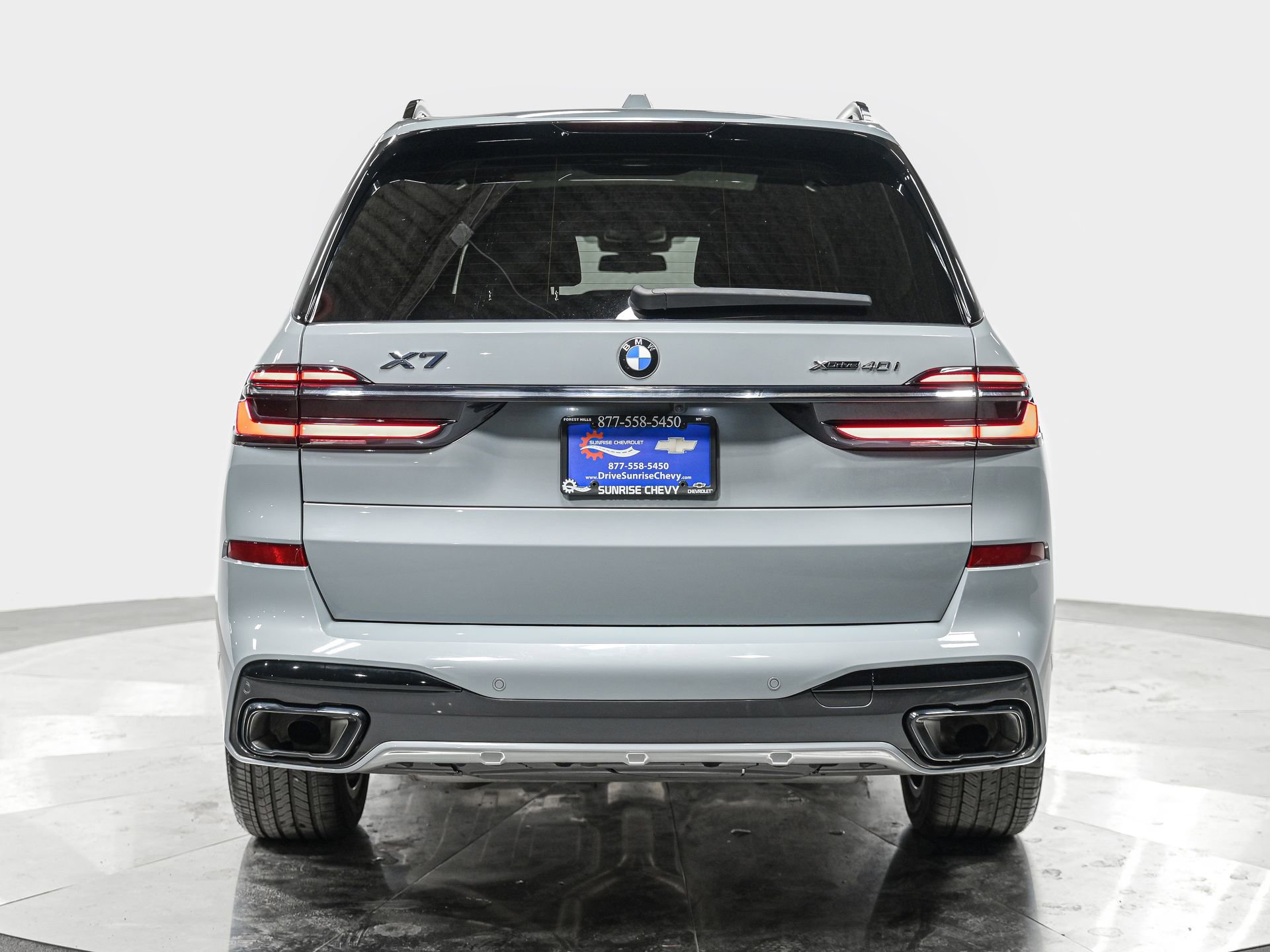 Used 2023 BMW X7 xDrive40i w/ M Sport Package image 5
