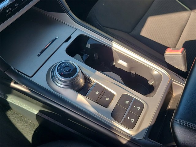 Used 2022 Ford Explorer XLT image 36