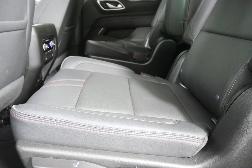 Used 2022 Chevrolet Tahoe RST w/ Luxury Package AWD/4WD image 16