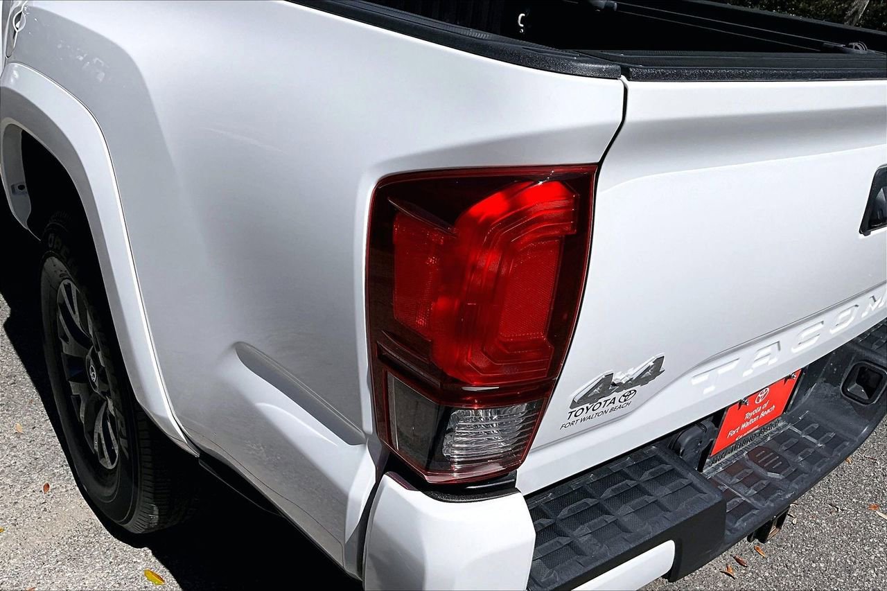 Used 2022 Toyota Tacoma SR5 w/ Technology Package image 20