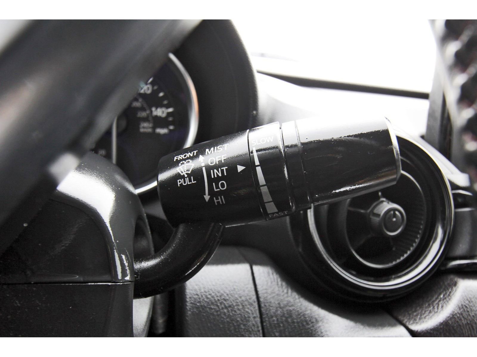 Used 2018 MAZDA MX-5 Miata Club image 18