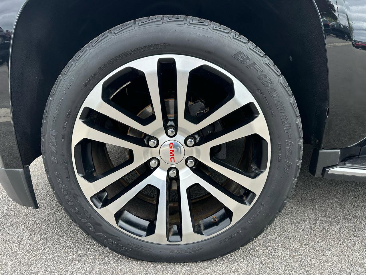 Used 2020 GMC Yukon XL SLT AWD/4WD image 16