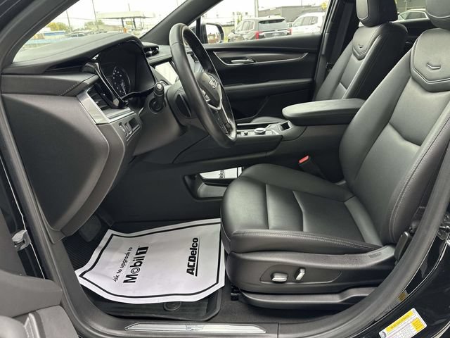 Certified 2025 Cadillac XT5 Luxury w/ LPO, Floor Liner Package FWD image 45