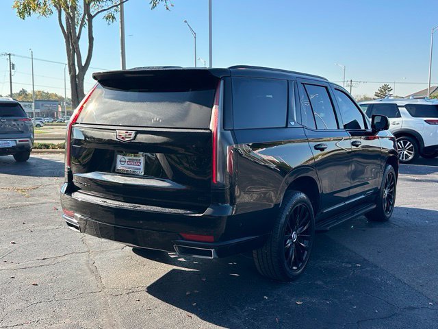 Used 2023 Cadillac Escalade Premium Luxury AWD/4WD image 3