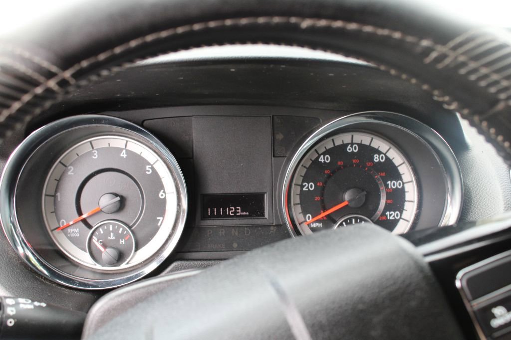 Used 2020 Dodge Grand Caravan SXT image 11