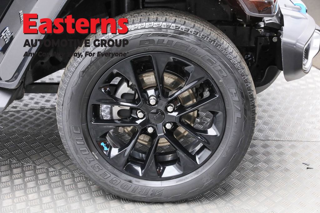 Used 2022 Jeep Wrangler Unlimited Sahara image 30