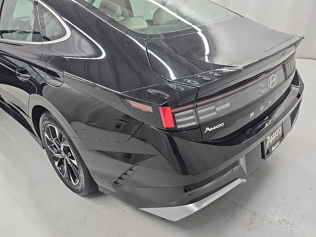 Used 2025 Hyundai Sonata SEL FWD image 5