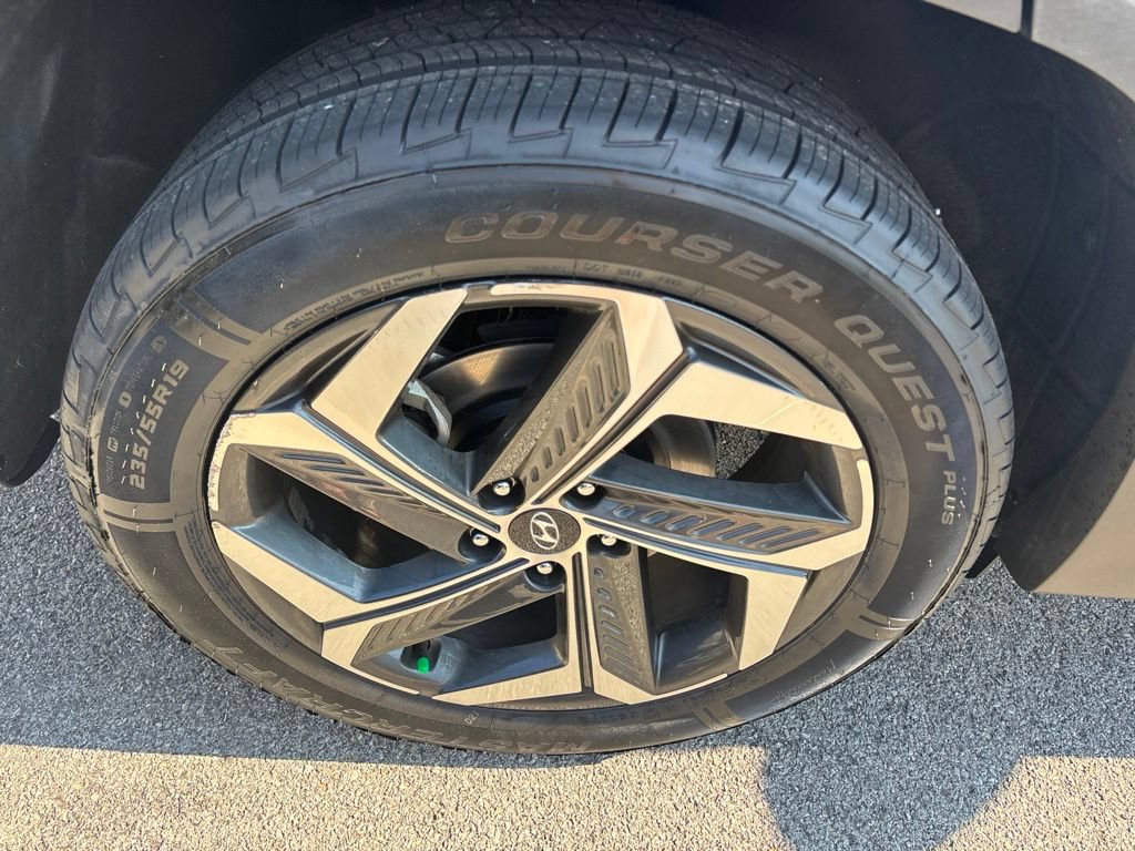 Certified 2023 Hyundai Tucson Limited AWD/4WD image 37