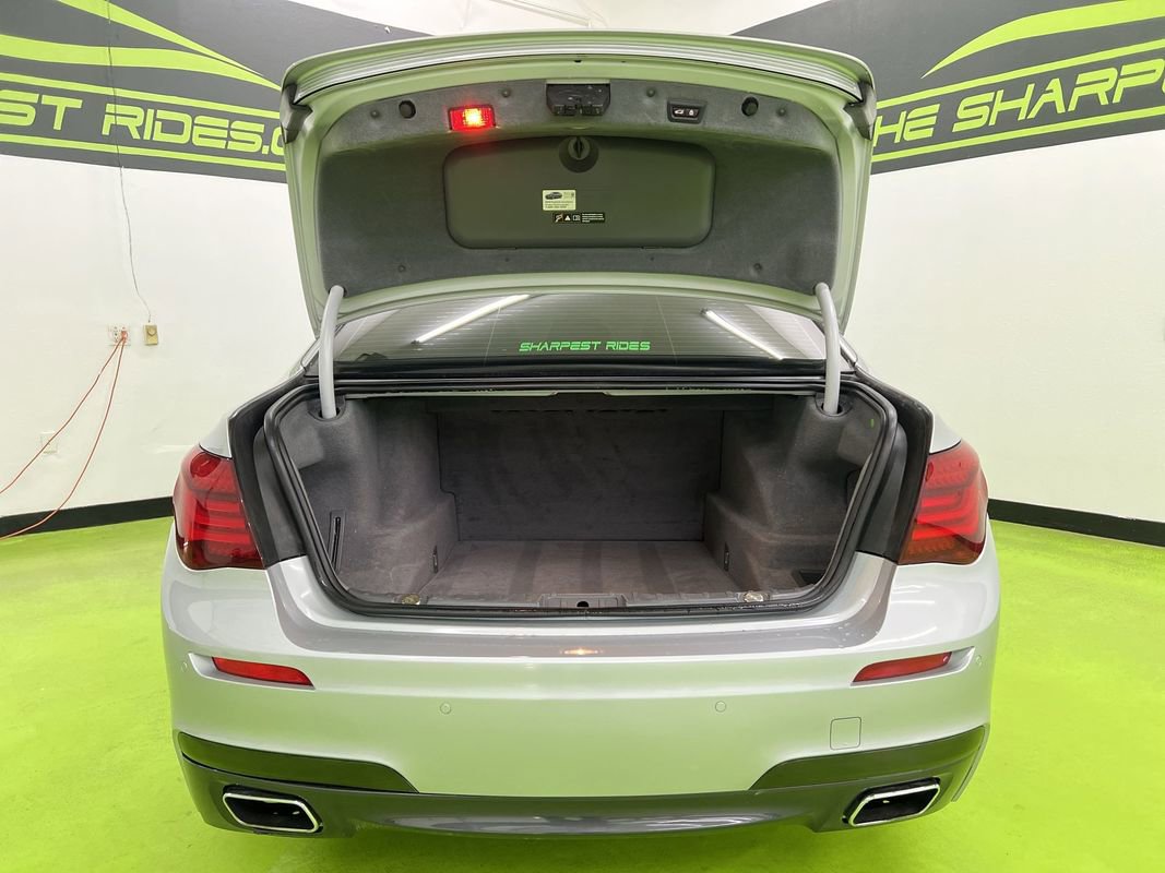 Used 2015 BMW 750i image 9