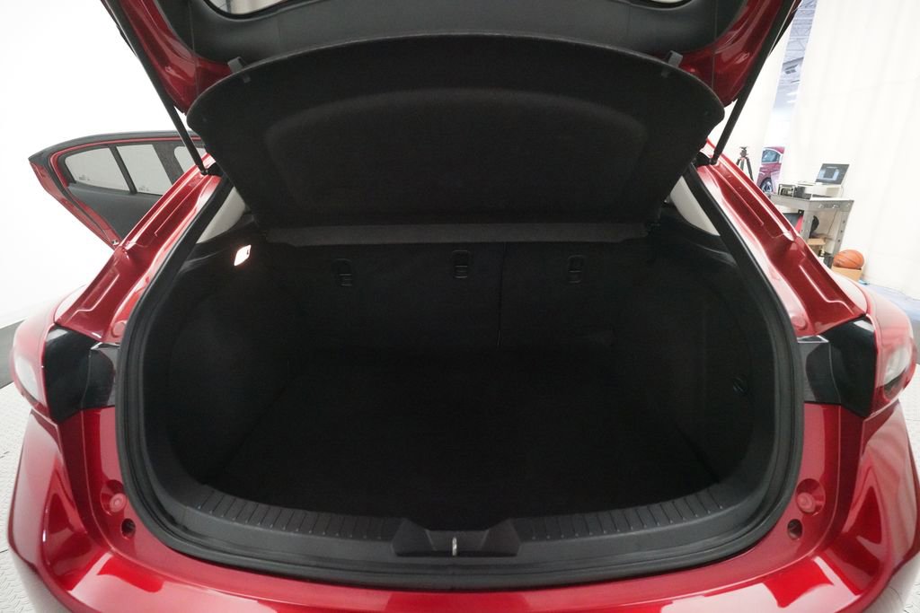 Used 2018 MAZDA MAZDA3 Grand Touring w/ Premium Equipment Package image 9