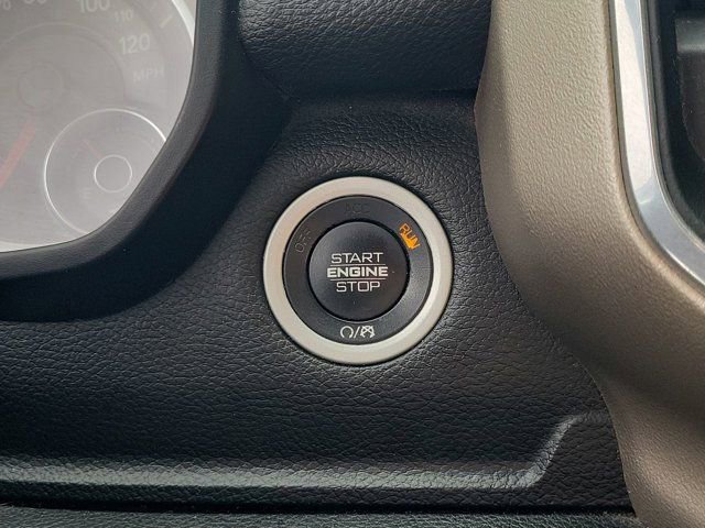 Used 2019 RAM 1500 Laramie w/ Off Road Group AWD/4WD image 33