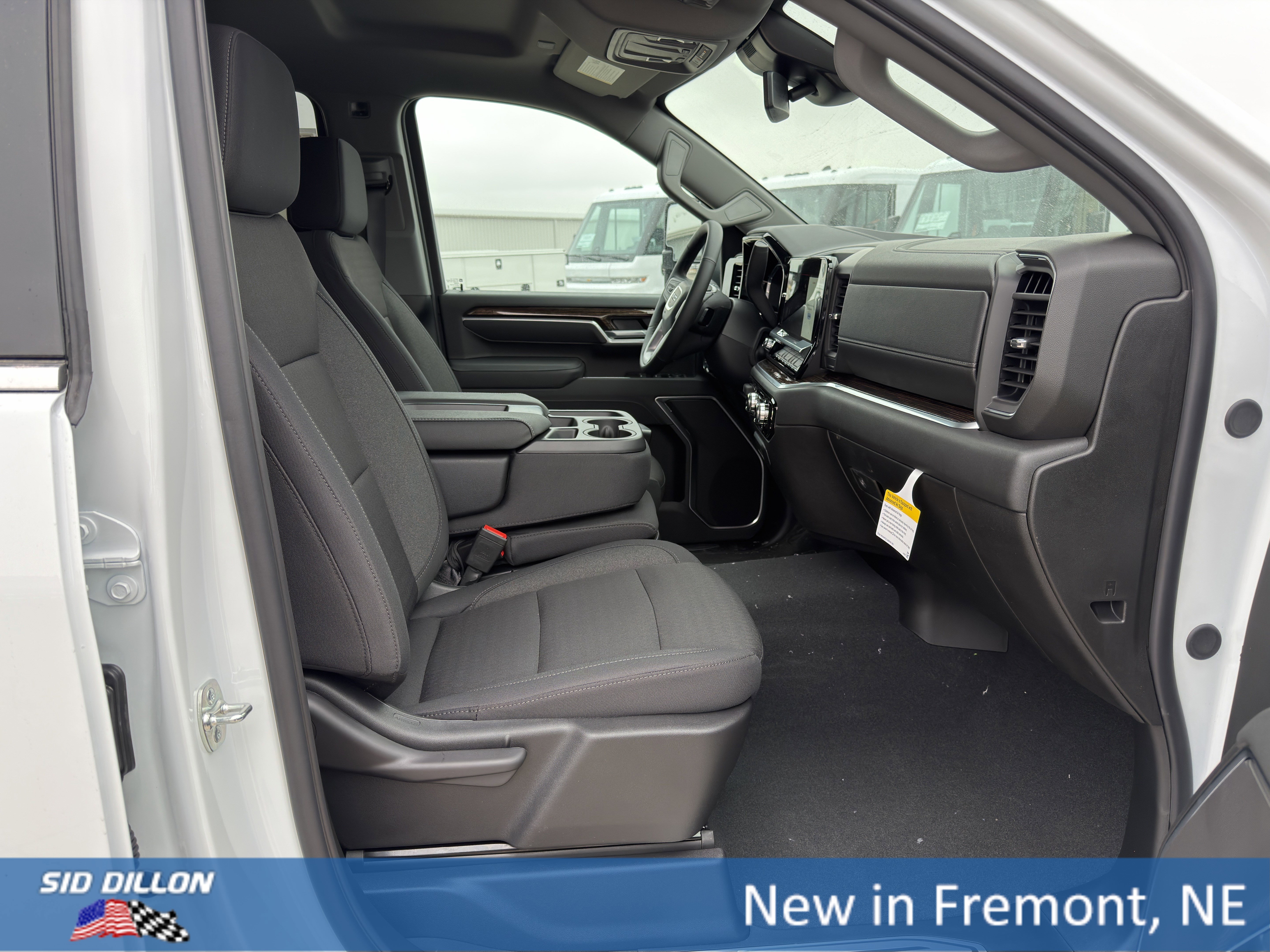 New 2026 GMC Sierra 3500 SLE w/ SLE Convenience Package image 16