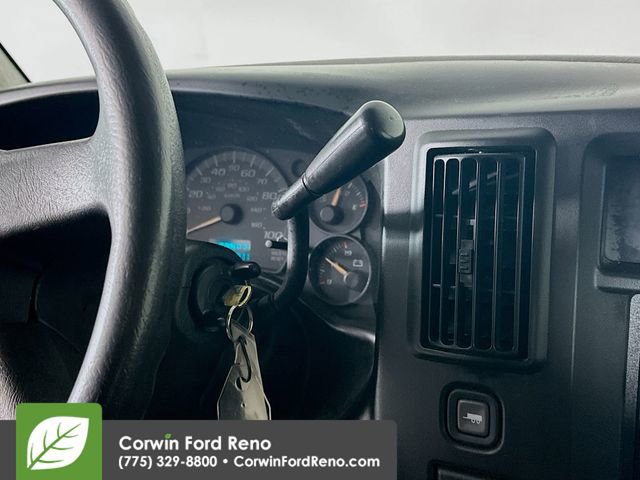 Used 2005 GMC Savana 2500 RWD image 16