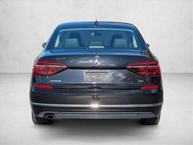 Used 2019 Volkswagen Passat 2.0T Wolfsburg image 6