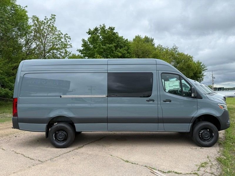 New 2026 Mercedes-Benz Sprinter 2500 image 2