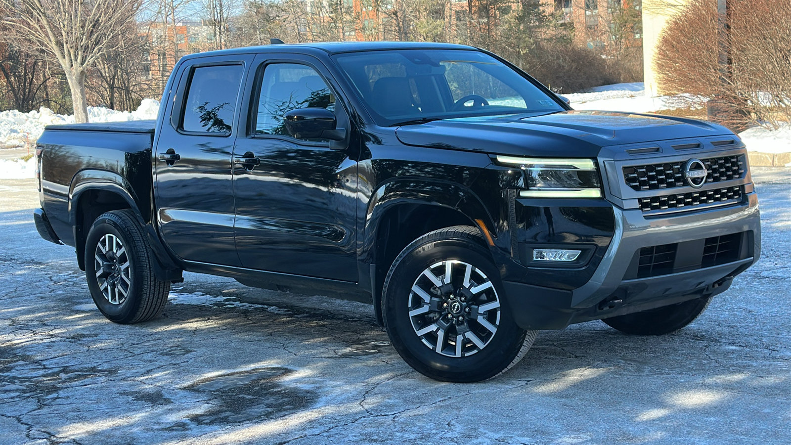 Certified 2025 Nissan Frontier SL image 1