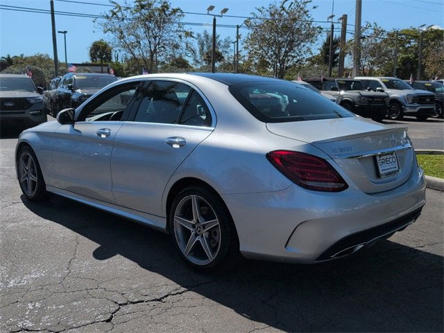 Used 2018 Mercedes-Benz C 300 4MATIC Sedan image 4