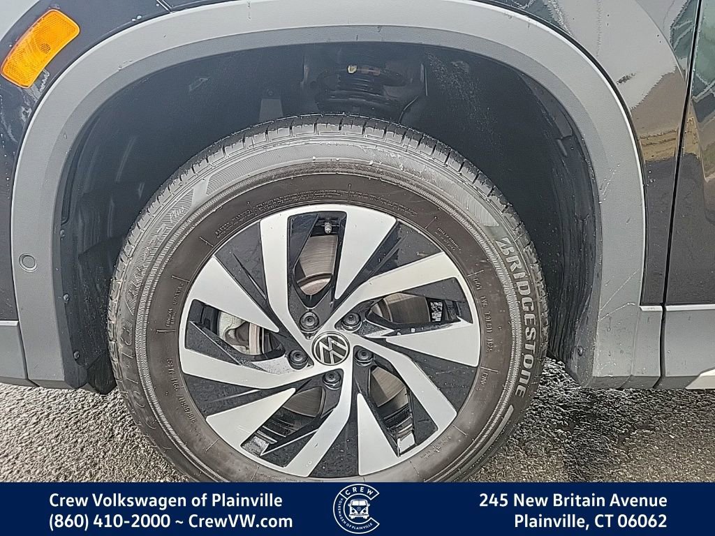 Certified 2025 Volkswagen Tiguan S image 17