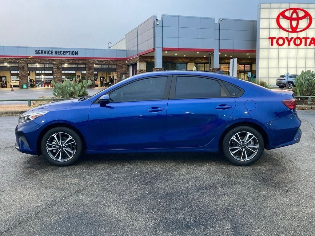Used 2023 Kia Forte LXS FWD image 8