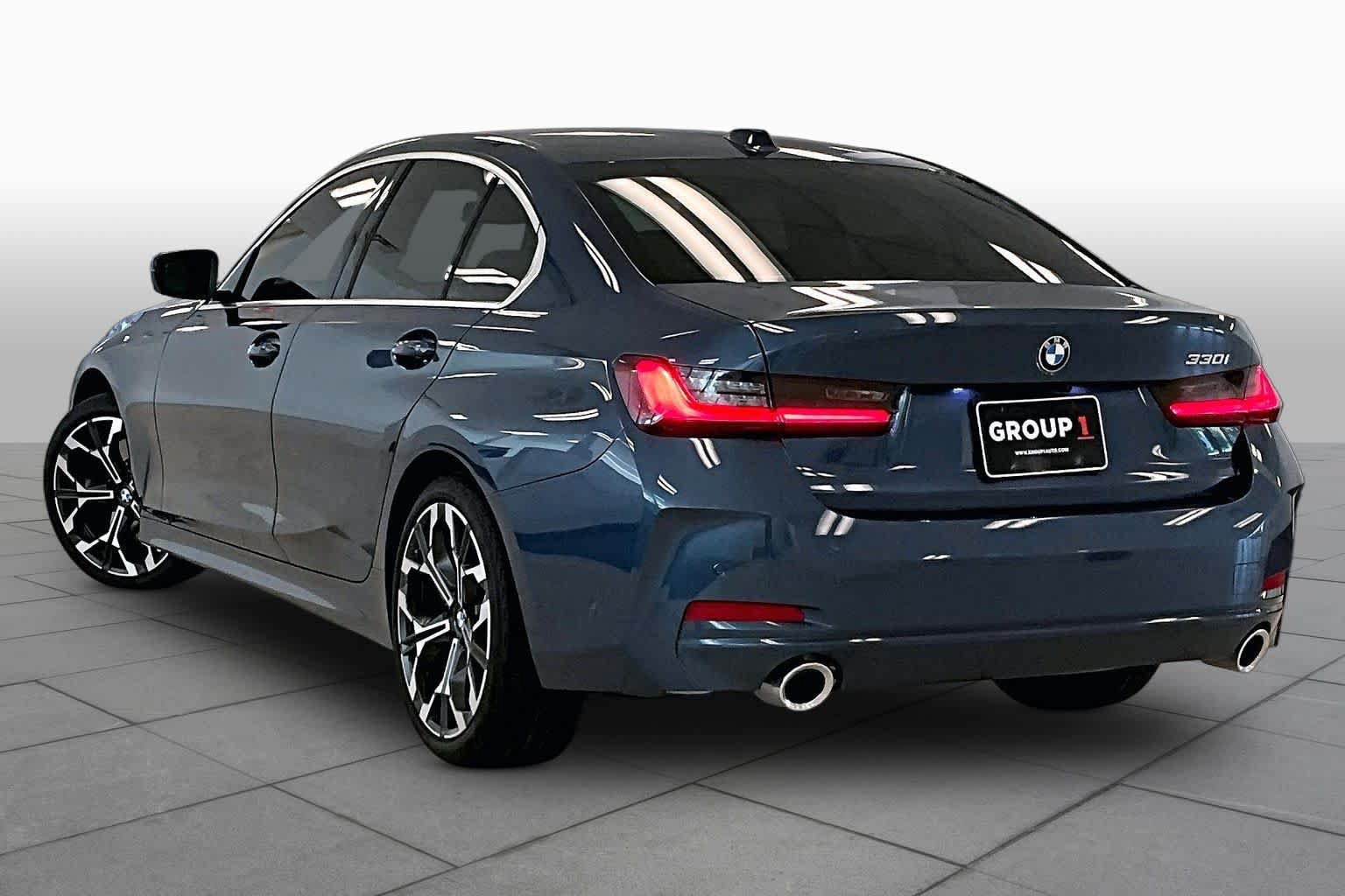 Used 2026 BMW 330i Sedan w/ Premium Package RWD image 10