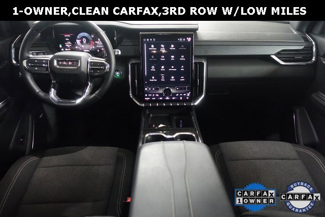 Used 2025 GMC Acadia Elevation image 2