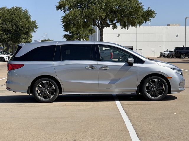 Used 2023 Honda Odyssey Elite image 3