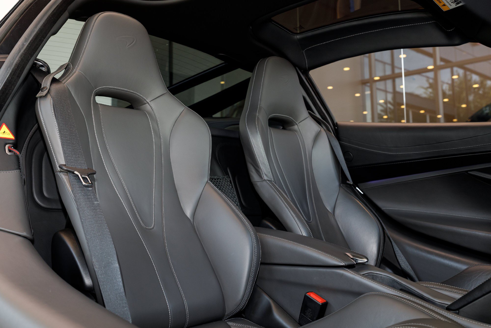 Used 2019 McLaren 720S Luxury RWD image 29