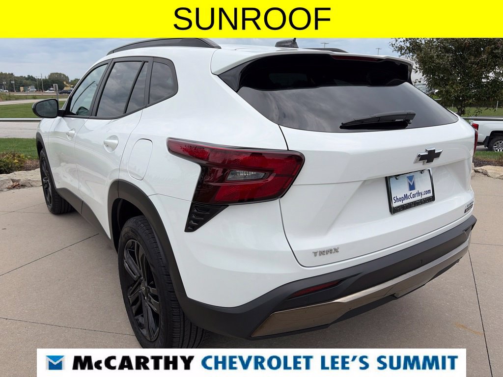 Used 2025 Chevrolet Trax ACTIV w/ Sunroof Package FWD image 14