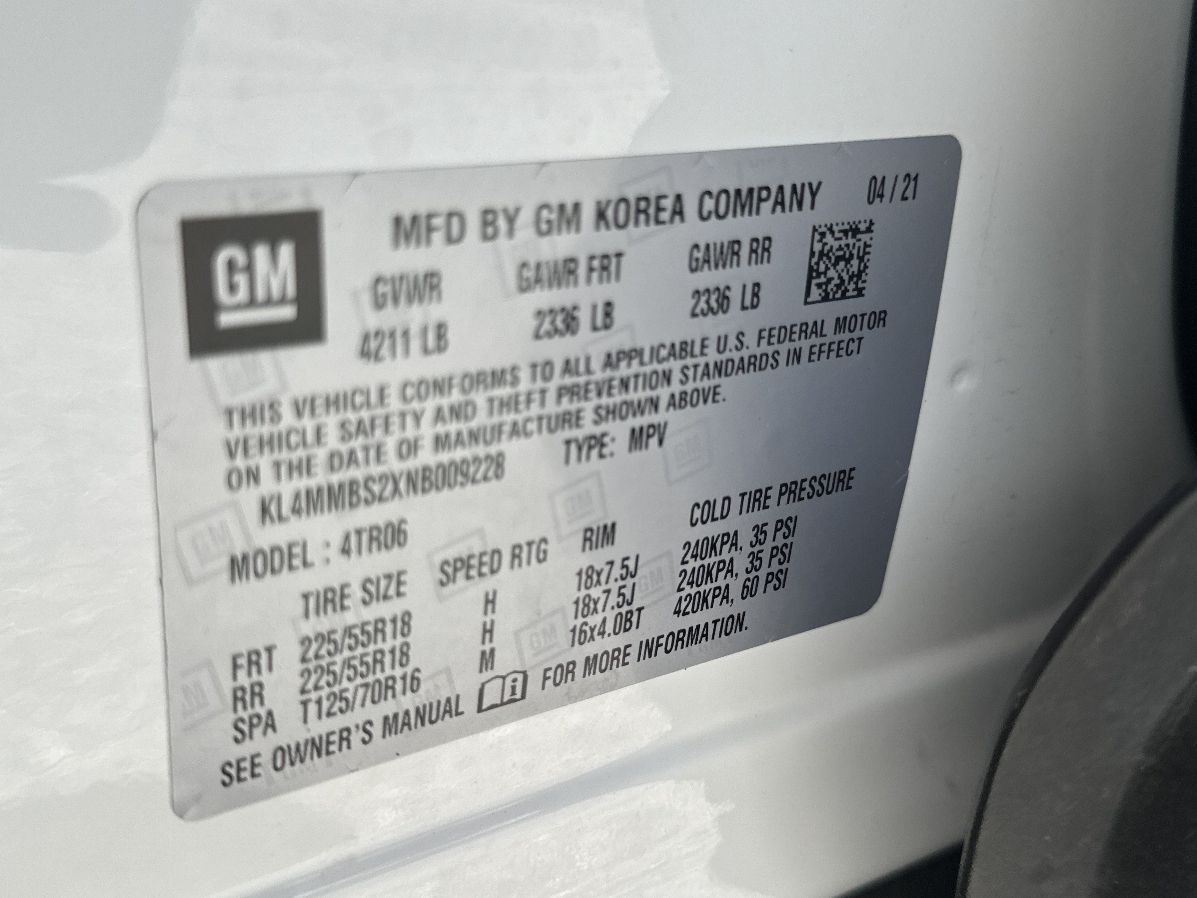 Certified 2022 Buick Encore GX Preferred w/ Cold Weather Comfort Package FWD image 33