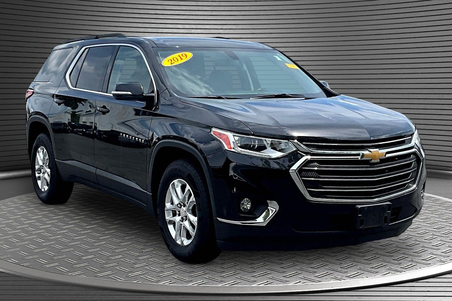 Used 2019 Chevrolet Traverse LT