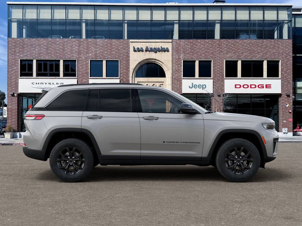 New 2026 Jeep Grand Cherokee Altitude RWD image 21