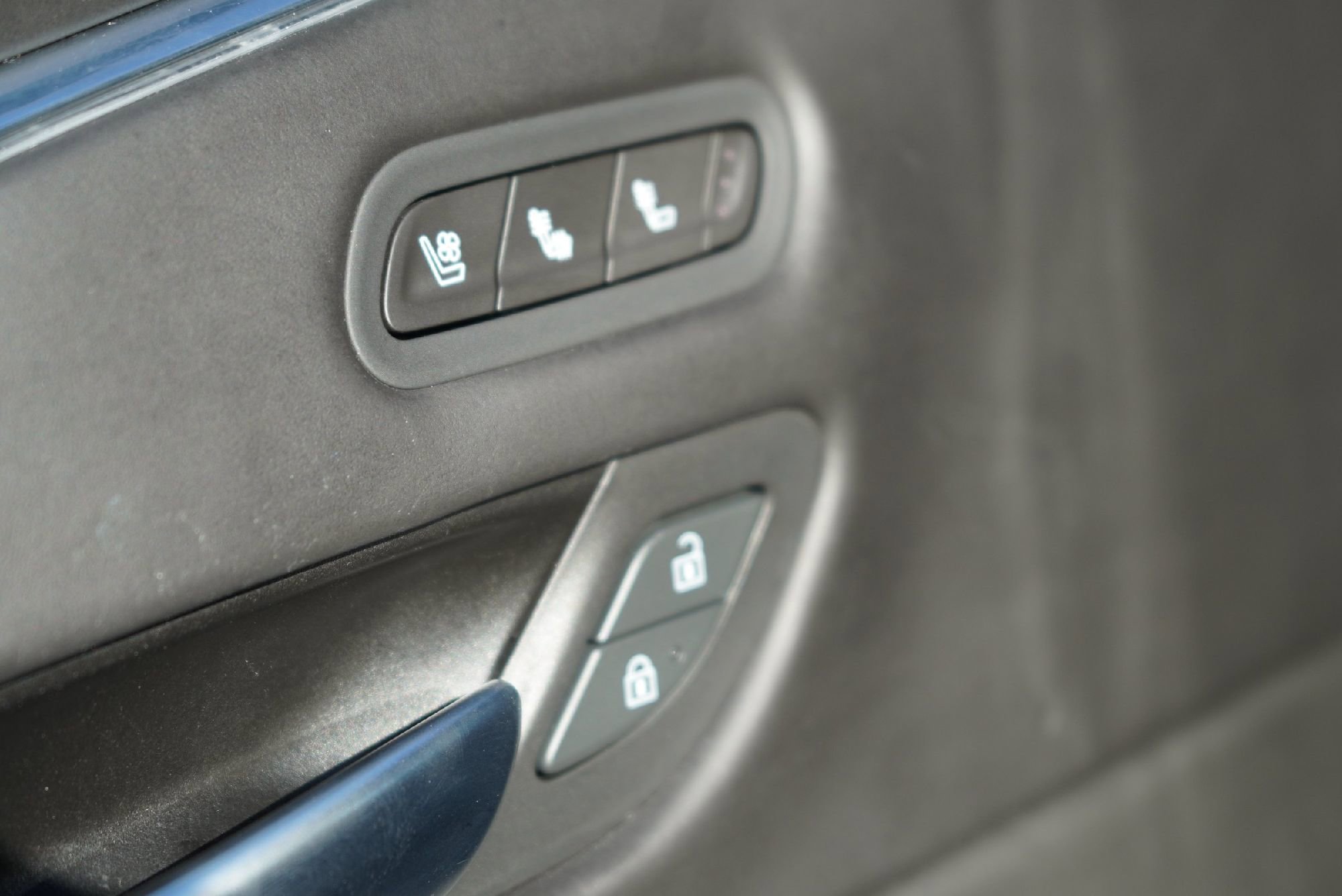 Used 2023 Cadillac Escalade Premium Luxury Platinum image 24