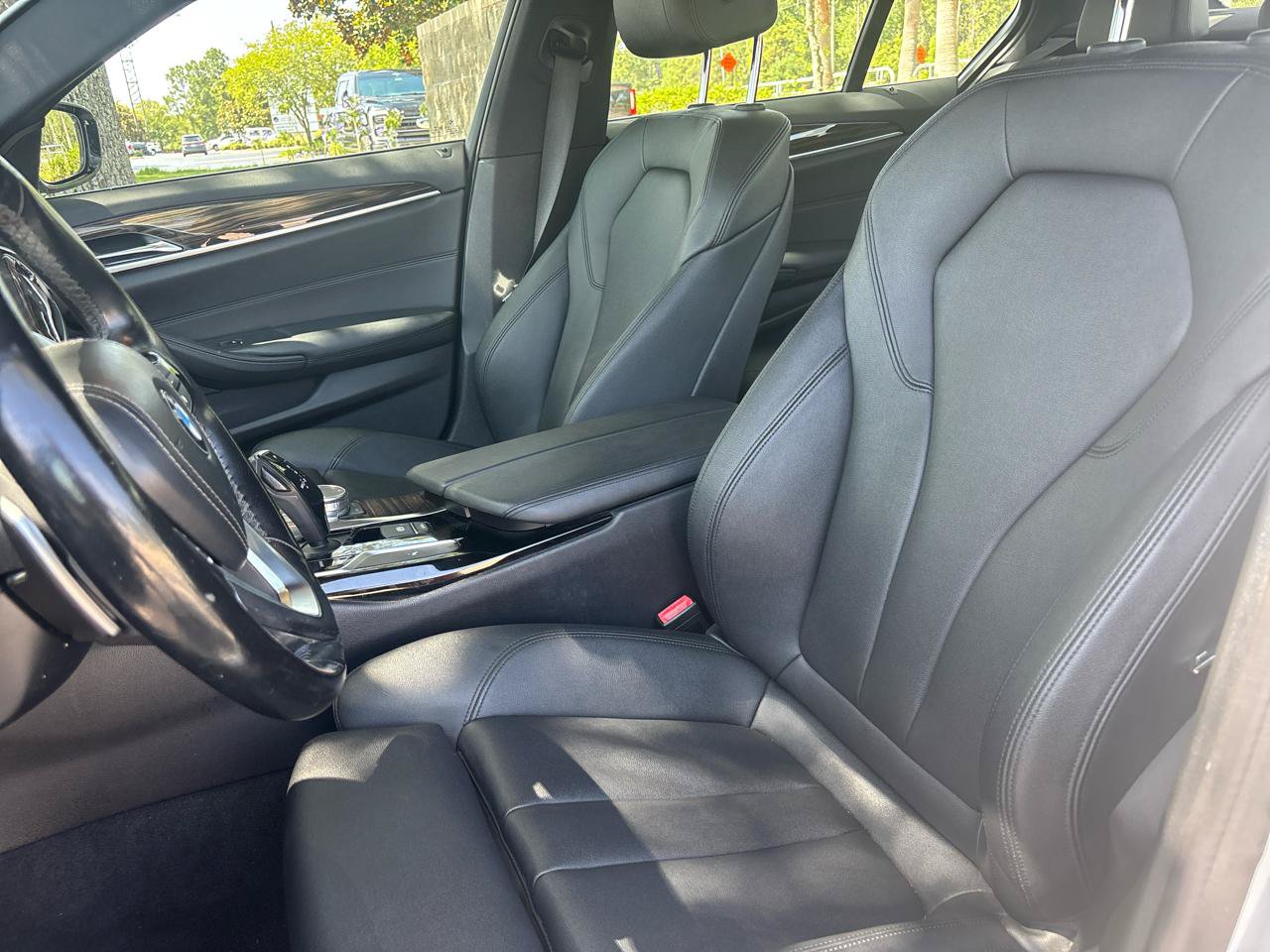 Used 2019 BMW 530i RWD image 11