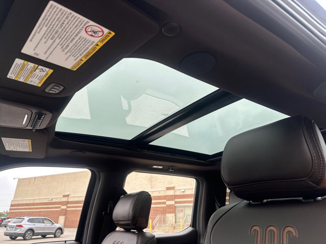 New 2025 Ford F250 King Ranch w/ Chrome Package image 24