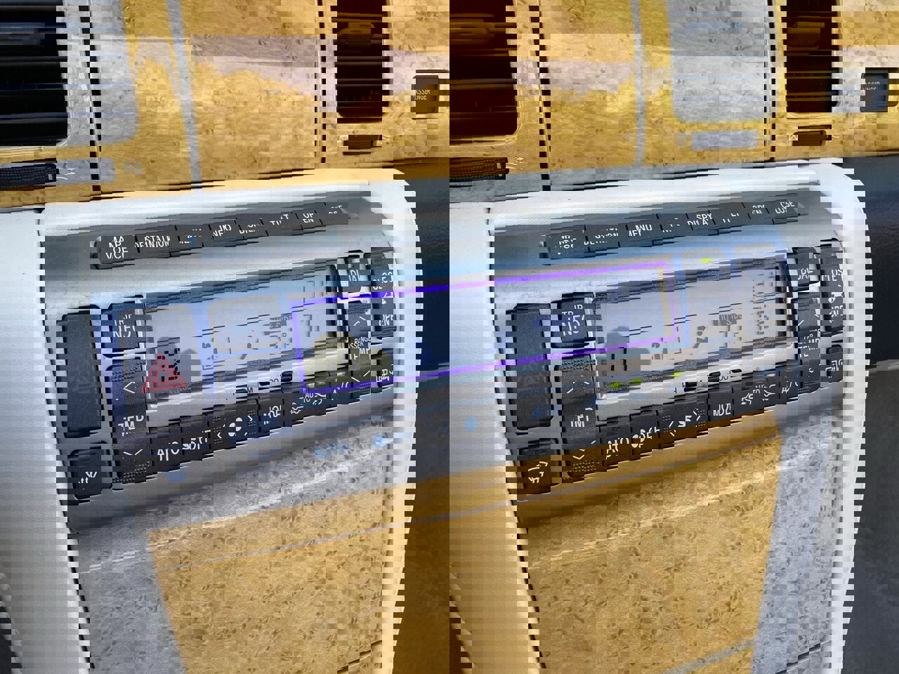 Used 2005 Lexus SC 430 Convertible image 26