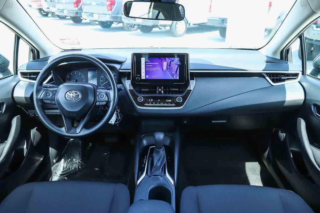 Used 2025 Toyota Corolla LE FWD image 12