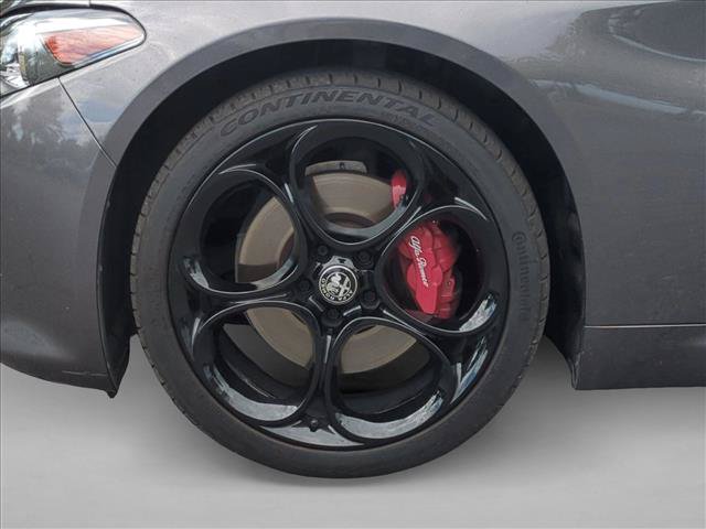 Used 2022 Alfa Romeo Giulia Veloce AWD/4WD image 9