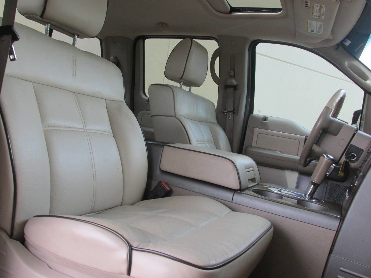 Used 2006 Lincoln Mark LT 2WD image 22