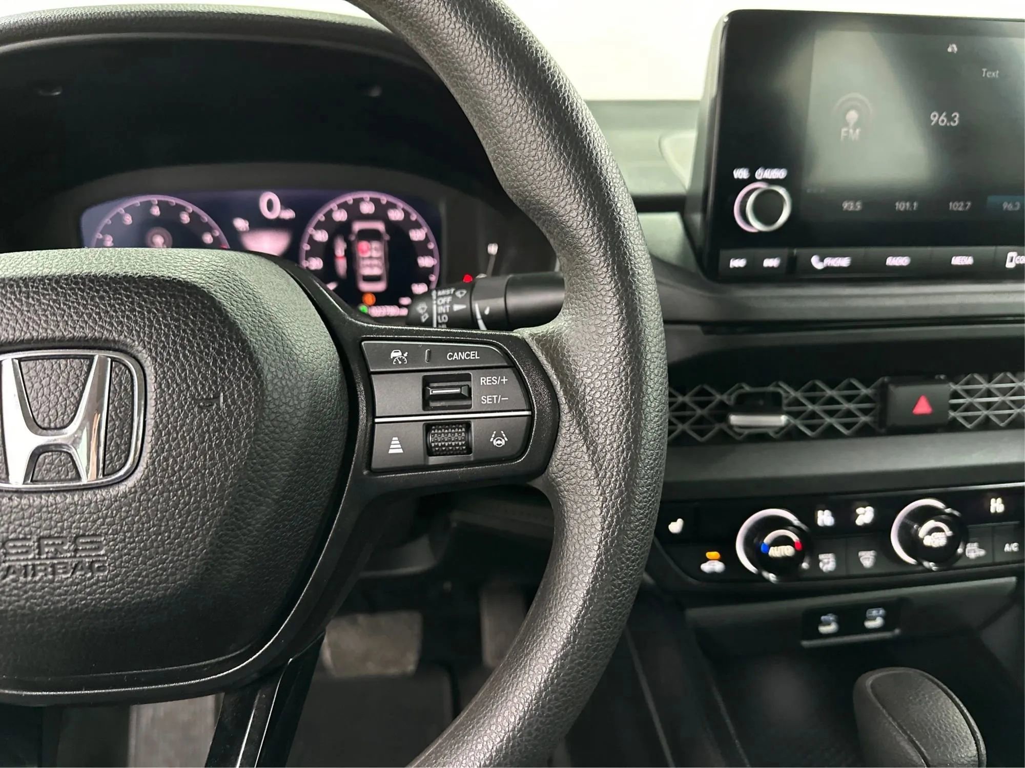 Used 2023 Honda Accord EX image 30