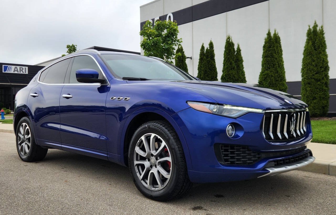 Used 2017 Maserati Levante w/ Luxury Package AWD/4WD image 6