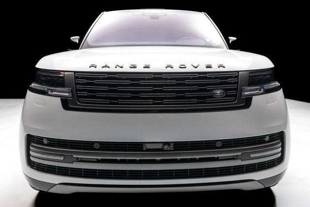 Used 2023 Land Rover Range Rover SE image 33