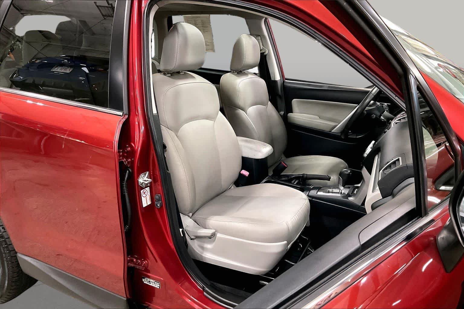 Used 2016 Subaru Forester 2.5i Limited AWD/4WD image 9