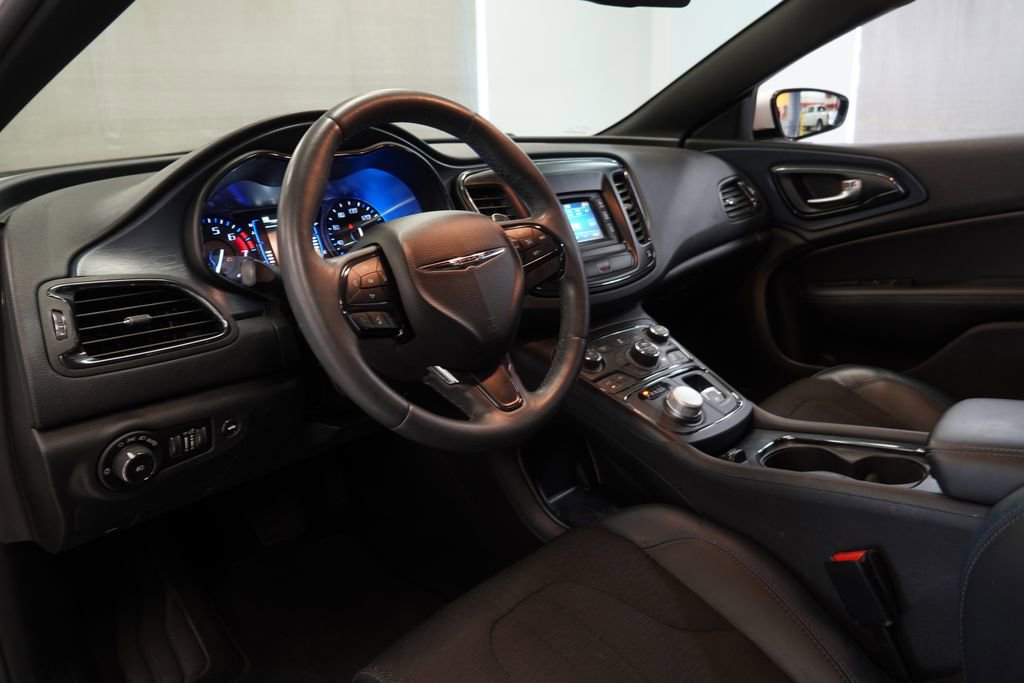 Used 2015 Chrysler 200 S w/ Comfort Group image 6