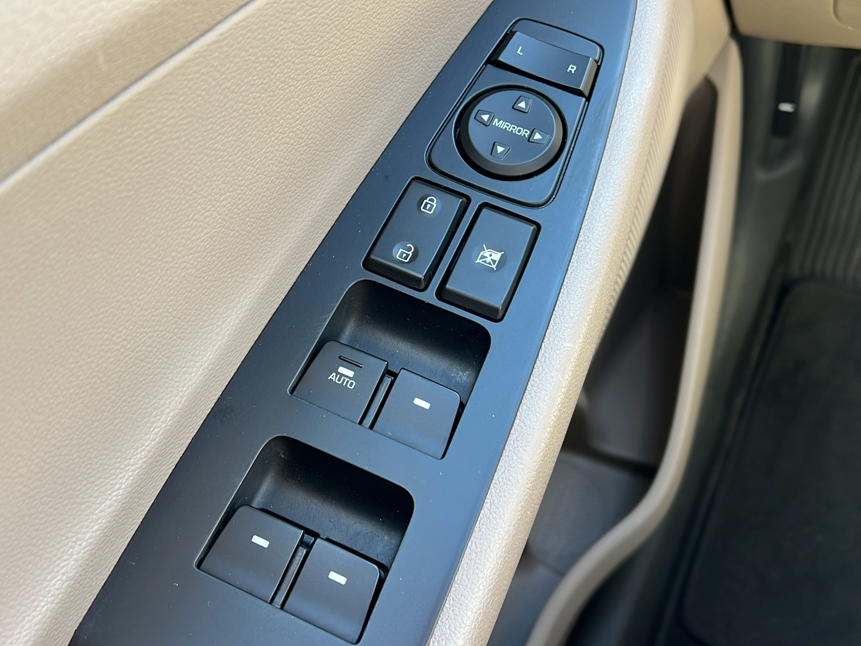 Used 2020 Hyundai Tucson Sport FWD image 18