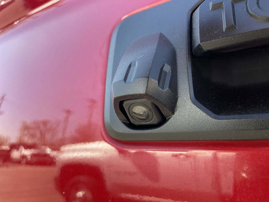 Used 2019 Toyota Tundra SR5 w/ SX Package AWD/4WD image 6