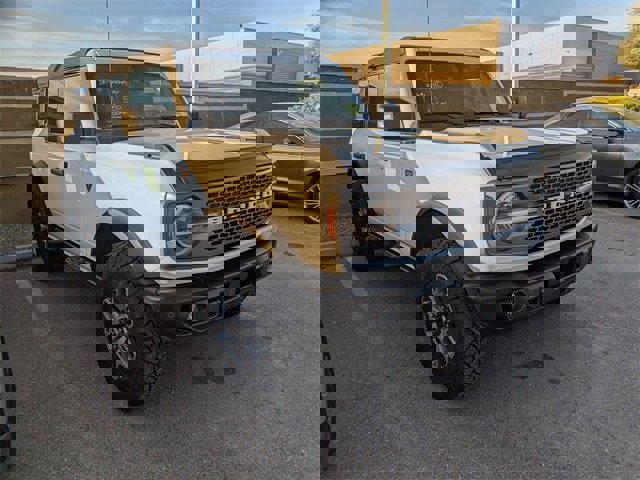 Used 2022 Ford Bronco Badlands image 5