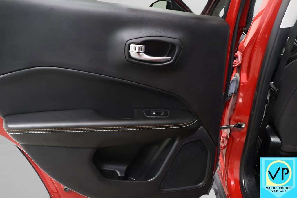 Used 2018 Jeep Compass Sport w/ Tech Group image 22